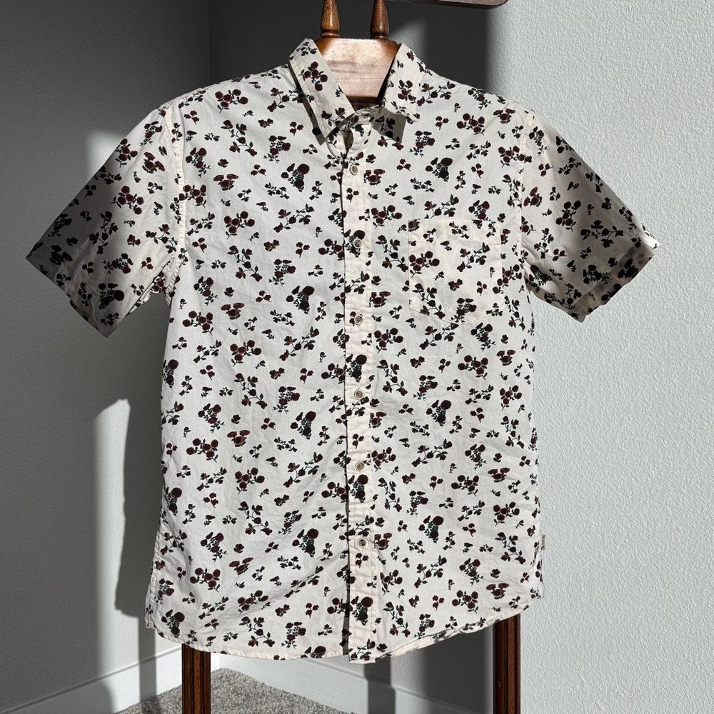 VSTR Premium Floral Cotton Button-Up Shirt – Size M